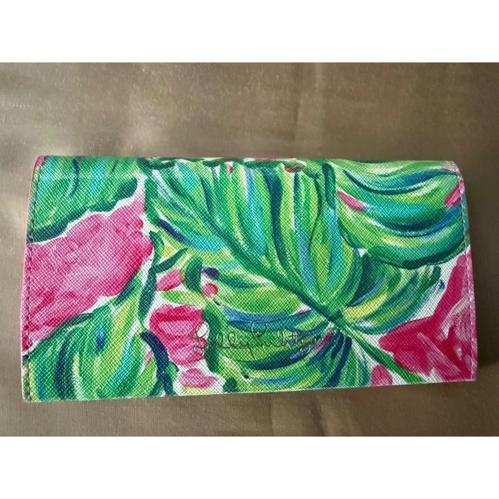 Lilly Pulitzer Its Always Sunny Somewhere Tropical Palm Sunglasses Case Gold
